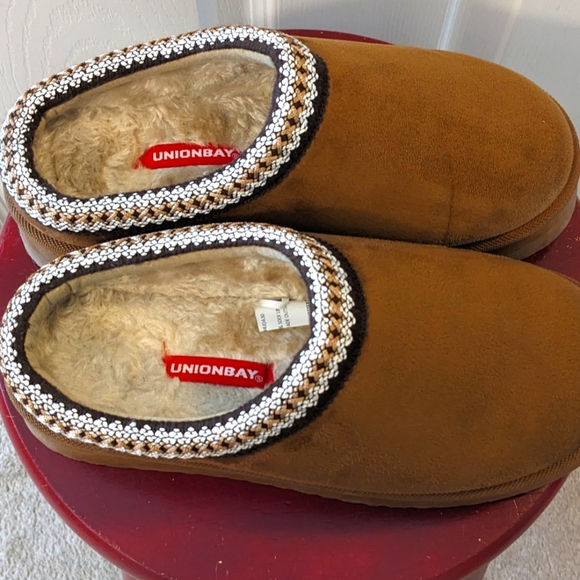 Platform slip Ons - Picture 1 of 9